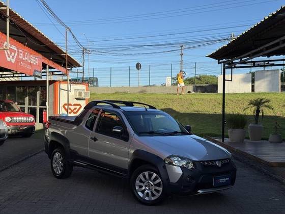 FIAT STRADA 1.8 MPI ADVENTURE CE 16V FLEX 2P MANUAL FIAT STRADA 1.8 MPI ADVENTURE CE 16V FLEX 2P MANUAL